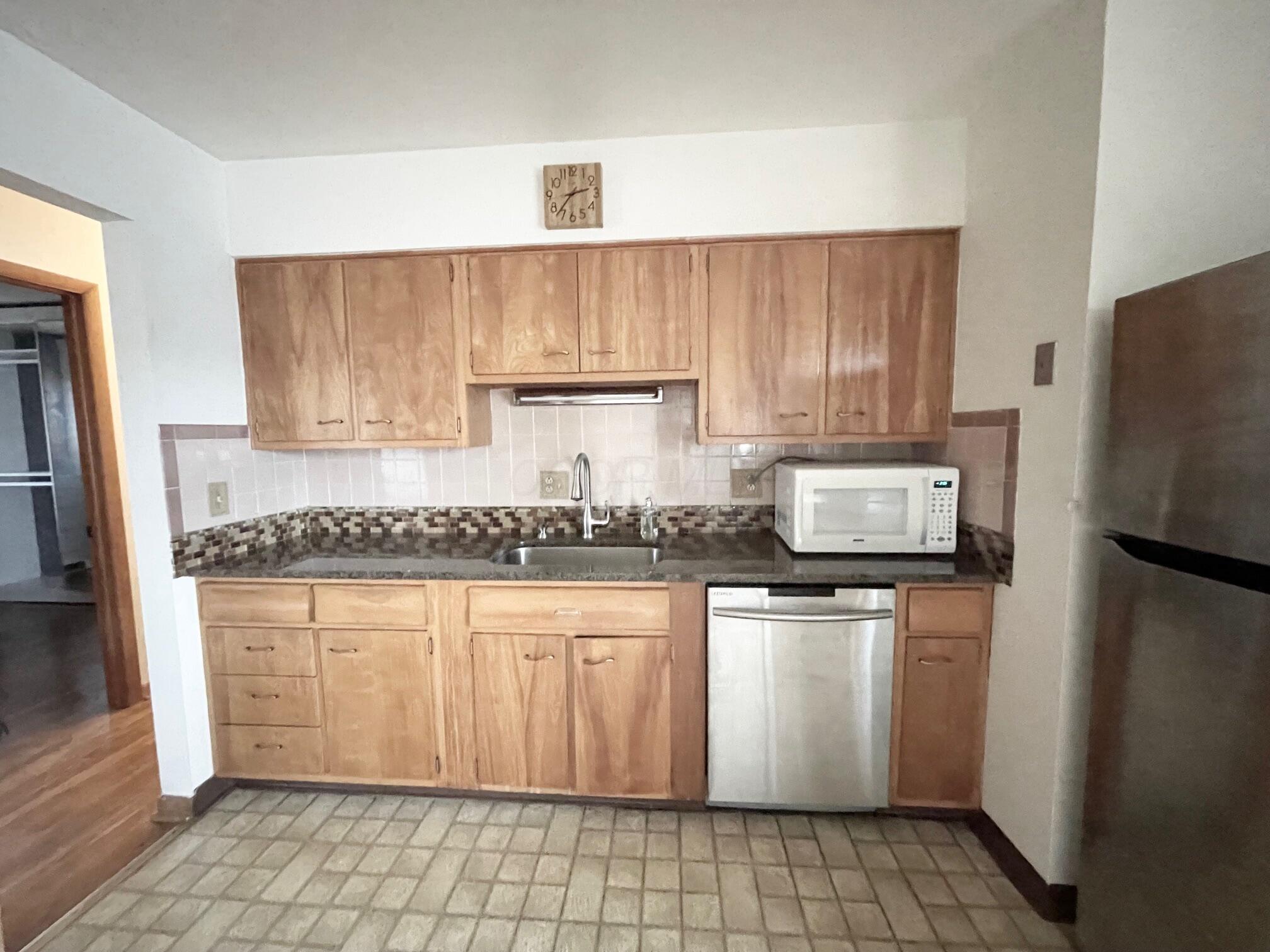5352 Hazelwood Road Columbus, OH 43229 - Photo 10 of 31 Gallery Image 10