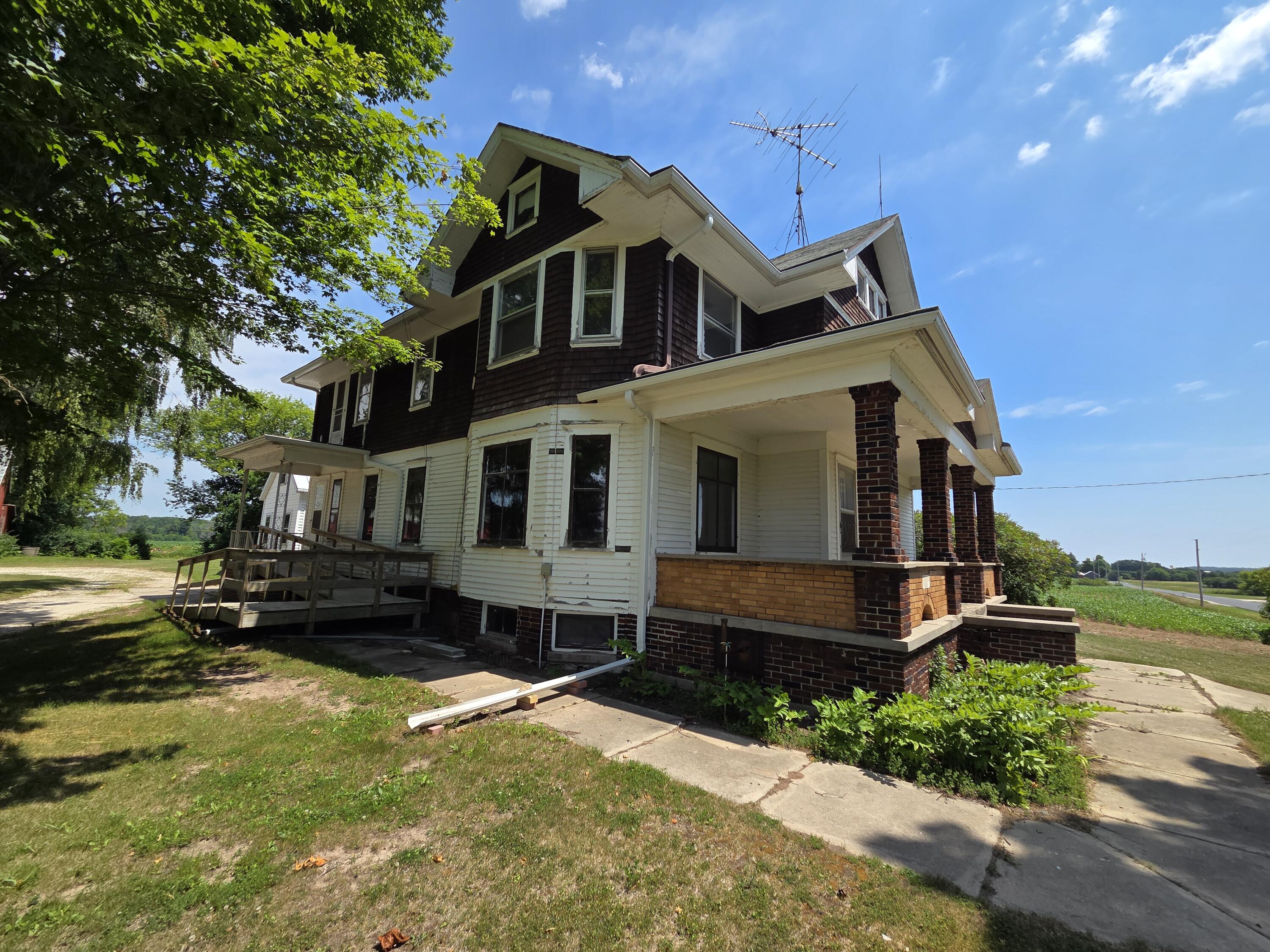 W2358 Orchard Road Herman, WI 53015 - Photo 4 of 42 20260707_120529