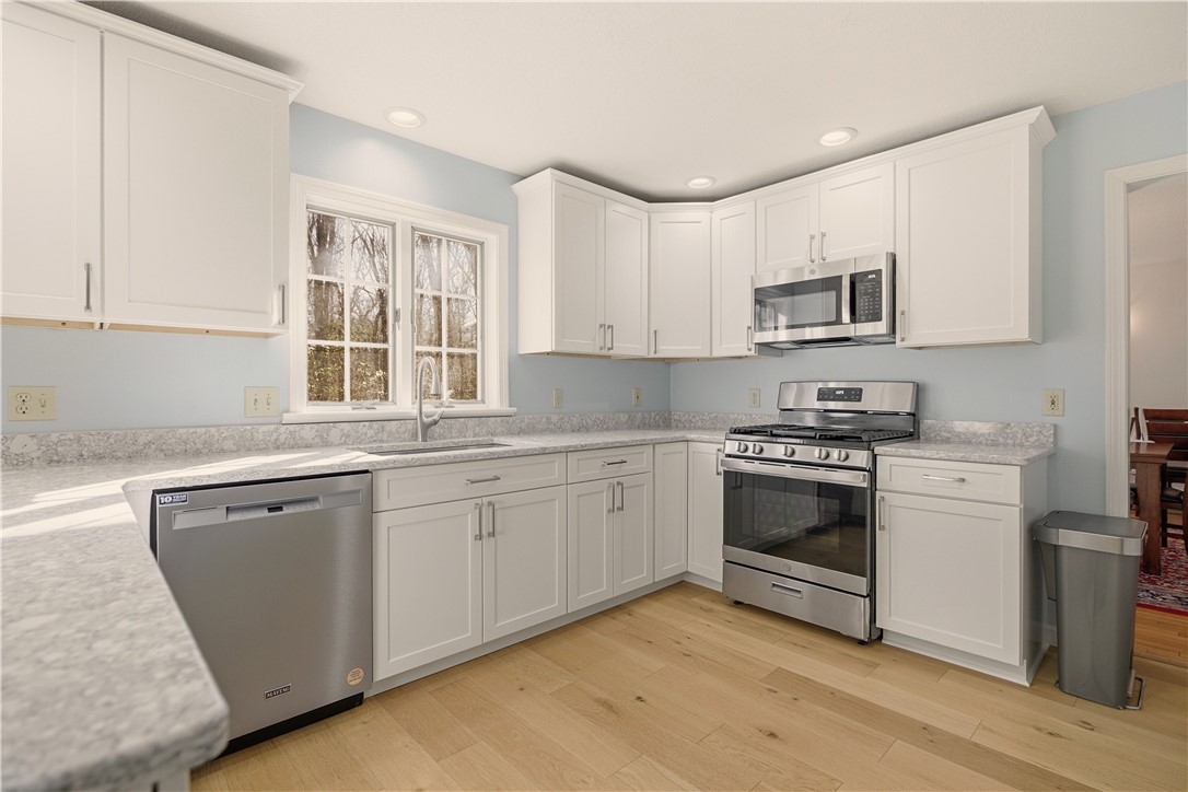 141 Laurel Ridge Lane North Kingstown, RI 02852 - Photo 15 of 35