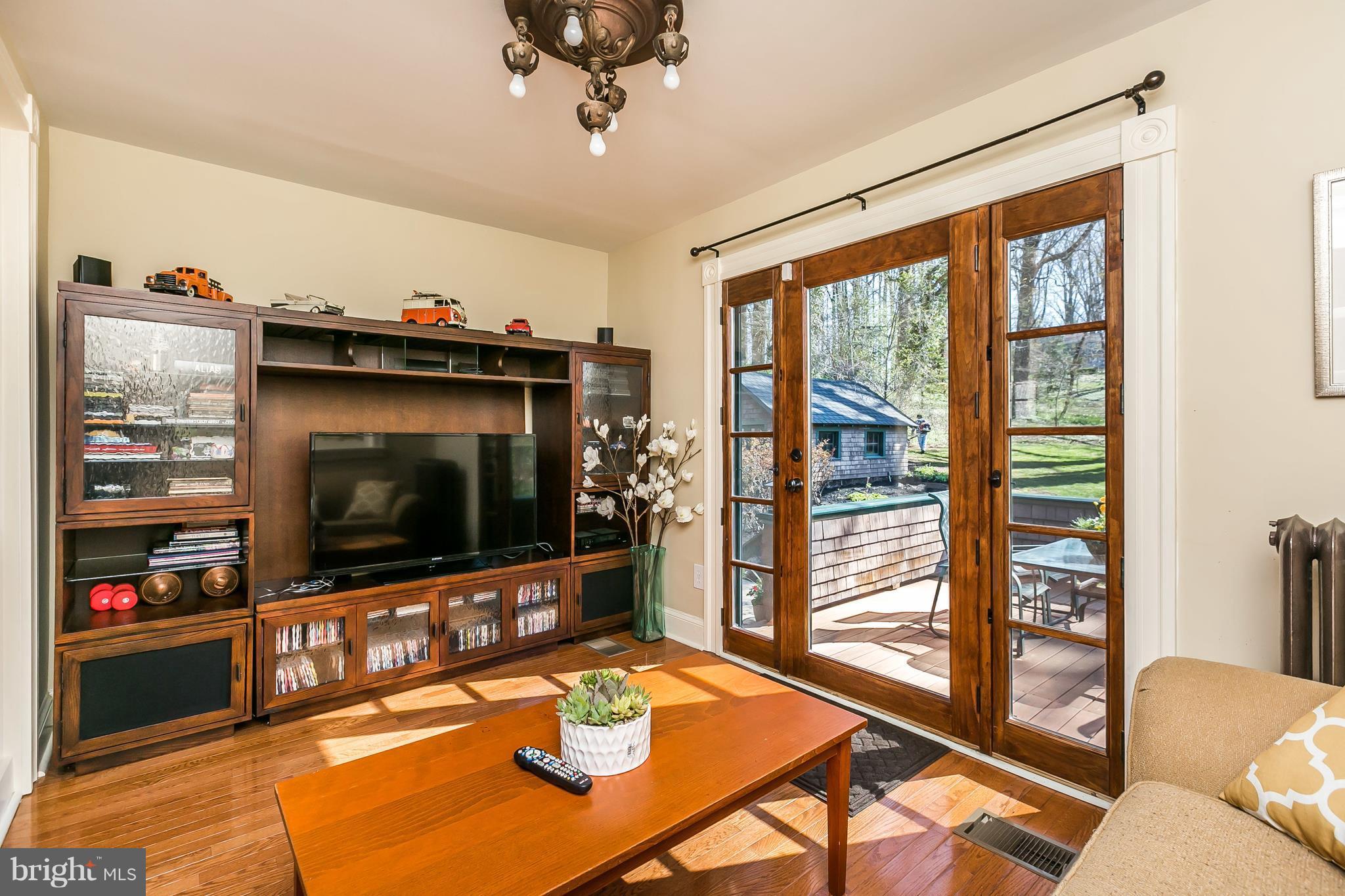 9 Dutton Avenue Baltimore, MD 21228 - Photo 8 of 30 French door w/sidelights Great view of yard!