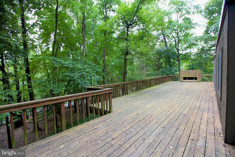 8808 Brook Road McLean, VA 22102 - Photo 11 of 29 Exterior (General)