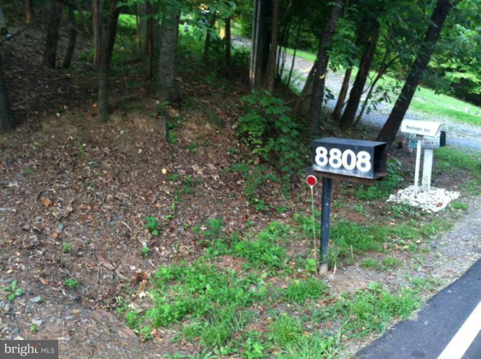 8808 Brook Road McLean, VA 22102 - Photo 5 of 29 Exterior (General)