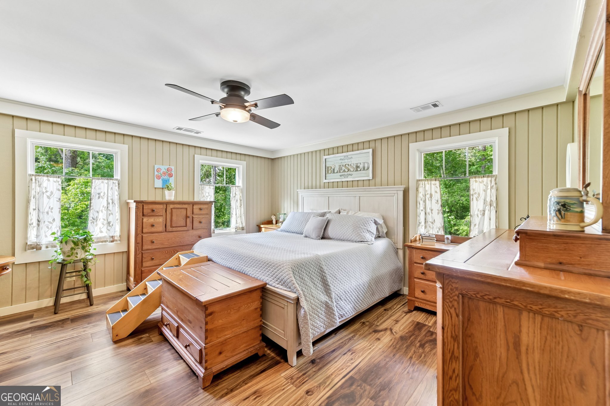 2630 Cold Springs Road Greensboro, GA 30642 - Photo 16 of 28 a bed room with a bed and a table