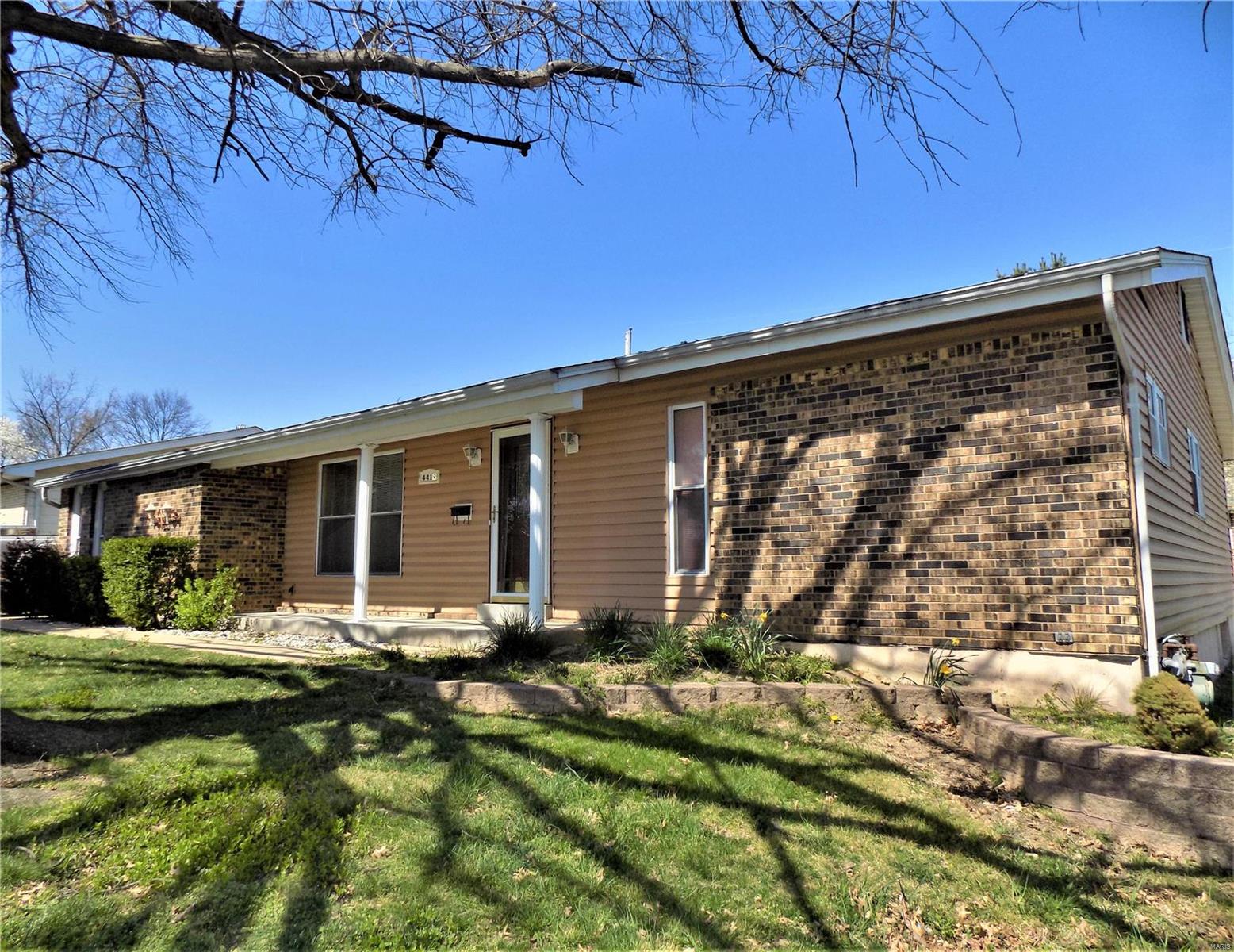 4419 Weber Road St. Louis, MO 63123 - Photo 1 of 31