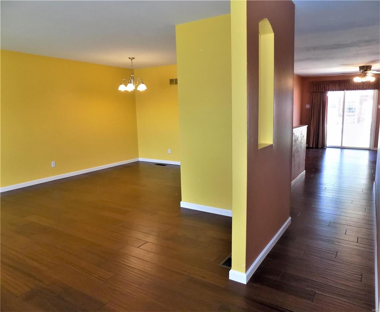 4419 Weber Road St. Louis, MO 63123 - Photo 4 of 31