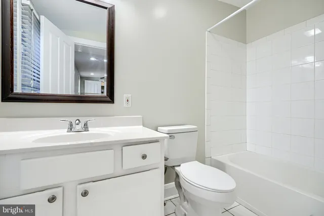 a close view of a bathtub in bathroom