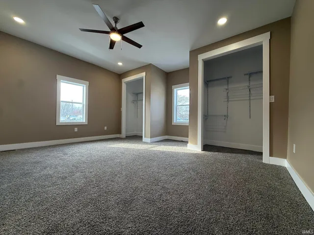 $179,900 | 825 Illinois Street, Bicknell, IN 47512