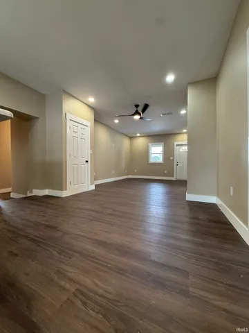 $179,900 | 825 Illinois Street, Bicknell, IN 47512