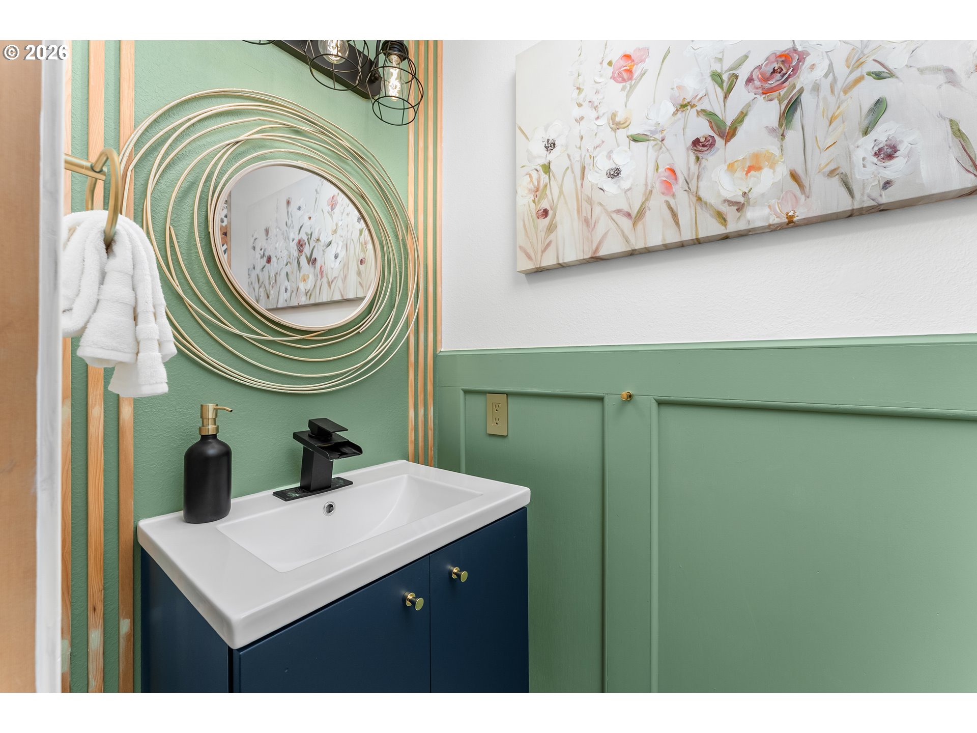 8500 Southwest 184th Loop Beaverton, OR 97007 - Photo 21 of 46 Bathroom