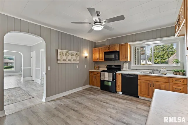 $269,900 | 608 South Oakwood Avenue, Geneseo, IL 61254