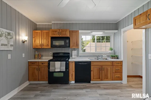 $269,900 | 608 South Oakwood Avenue, Geneseo, IL 61254