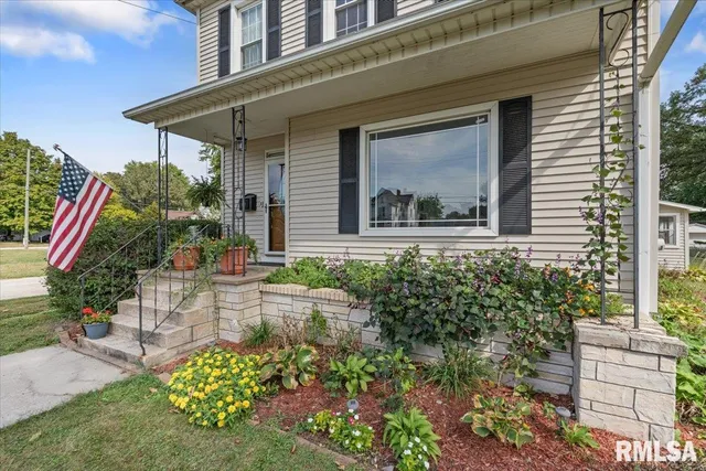 $269,900 | 608 South Oakwood Avenue, Geneseo, IL 61254