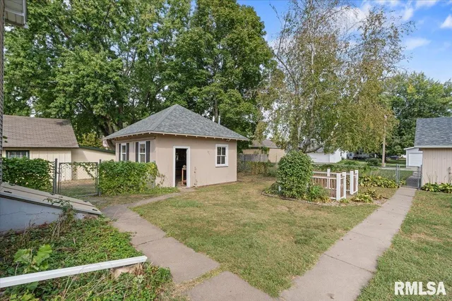 $269,900 | 608 South Oakwood Avenue, Geneseo, IL 61254