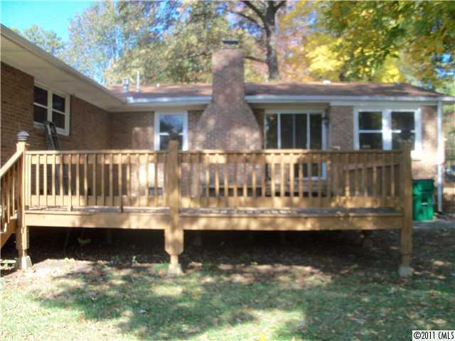 7031 Crossridge Road Charlotte, NC 28214 - Photo 3 of 16 Gallery Image 3