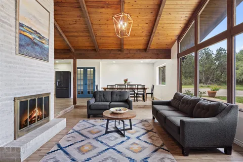 $675,000 | 121 Merrywood Lane, San Marcos, TX 78666