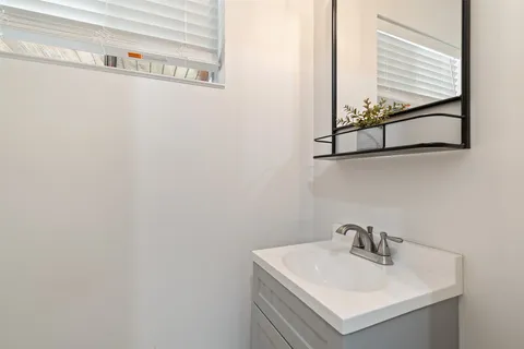 $675,000 | 121 Merrywood Lane, San Marcos, TX 78666