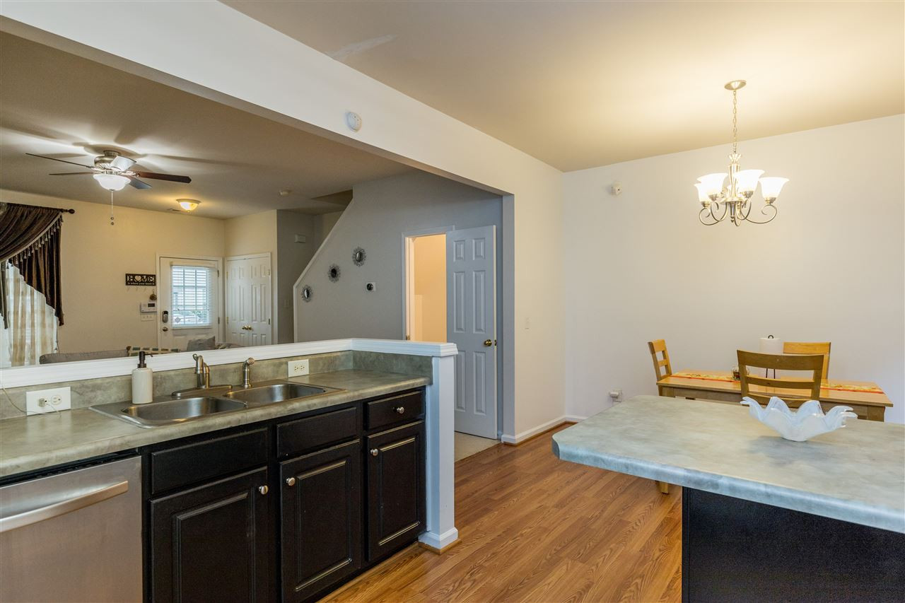 8520 Bright Loop Raleigh, NC 27613 - Photo 15 of 28 Kitchen