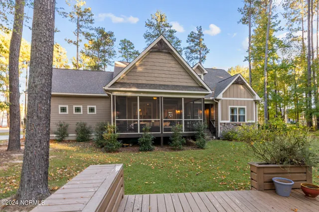 $799,900 | 2 Thagard Lane, Whispering Pines, NC 28327