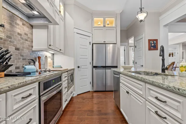 $799,900 | 2 Thagard Lane, Whispering Pines, NC 28327