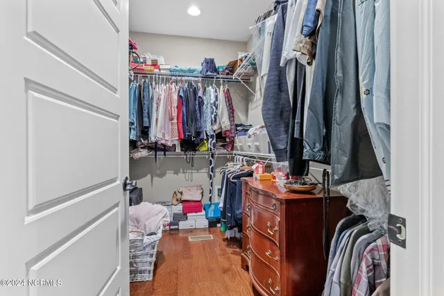 $799,900 | 2 Thagard Lane, Whispering Pines, NC 28327