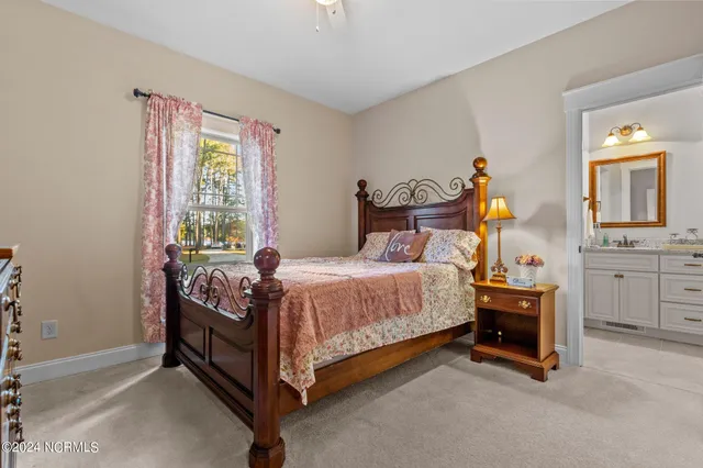 $799,900 | 2 Thagard Lane, Whispering Pines, NC 28327