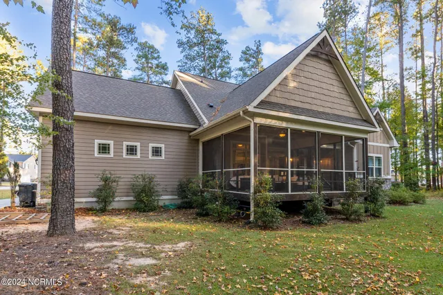 $799,900 | 2 Thagard Lane, Whispering Pines, NC 28327