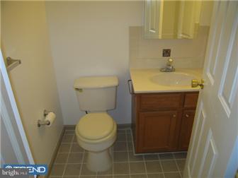 111 Brandon Road Norristown, PA 19403 - Photo 9 of 9 Bathroom