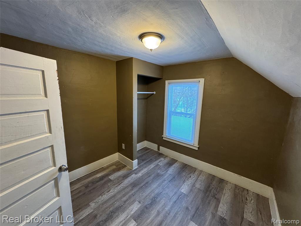 86 Hamilton Street Pontiac, MI 48342 - Photo 17 of 26