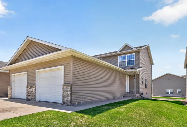 $295,000 | 2067 26th Avenue Northwest, Rochester, MN 55901