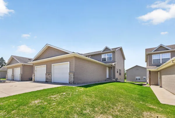 $295,000 | 2067 26th Avenue Northwest, Rochester, MN 55901