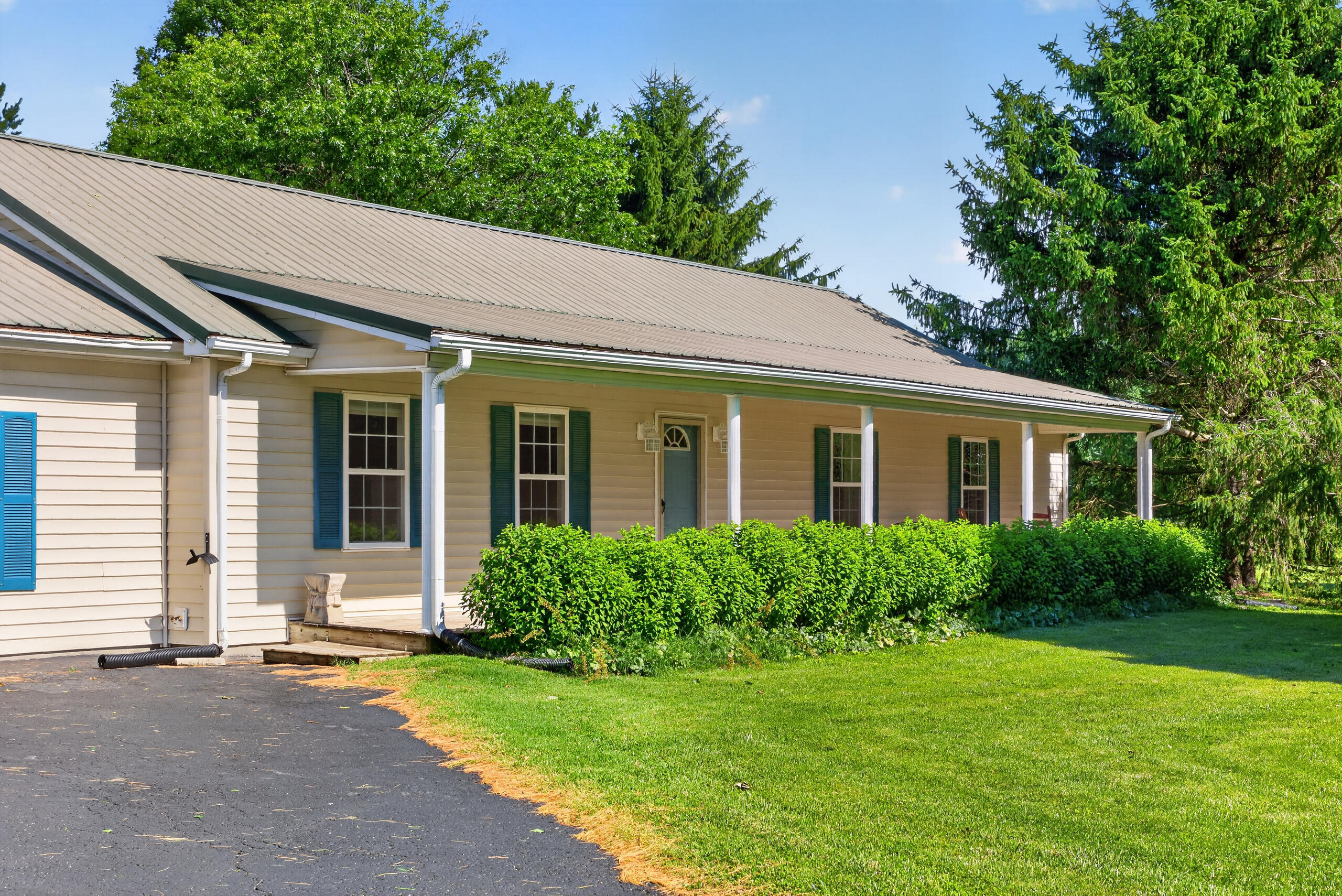 600 Allen Ison Road Harrodsburg, KY 40330 - Photo 22 of 43 Front of Home