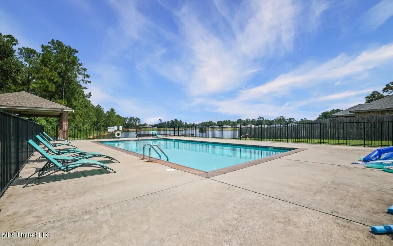 6269 Roxanne Way Biloxi, MS 39532 - Photo 25 of 27 27 Pool