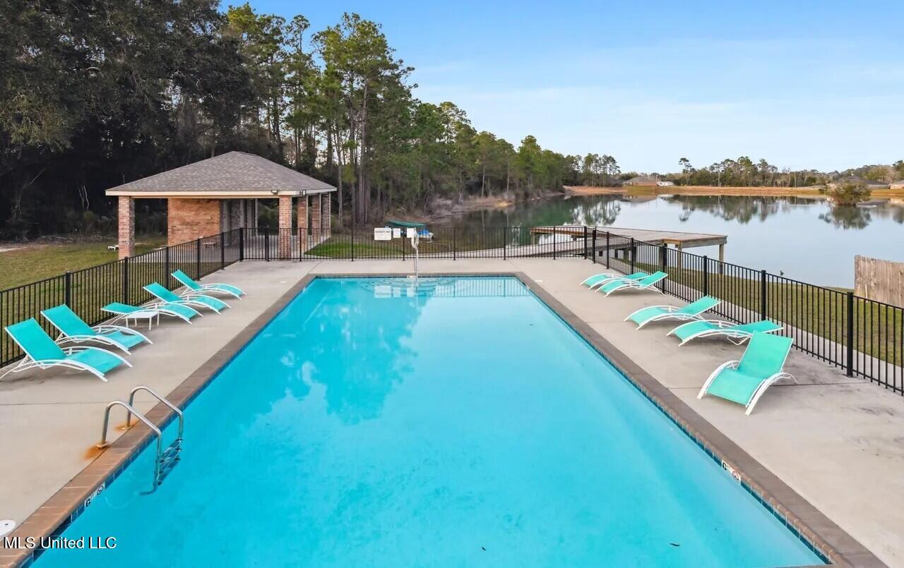 6269 Roxanne Way Biloxi, MS 39532 - Photo 26 of 27 28 Pool
