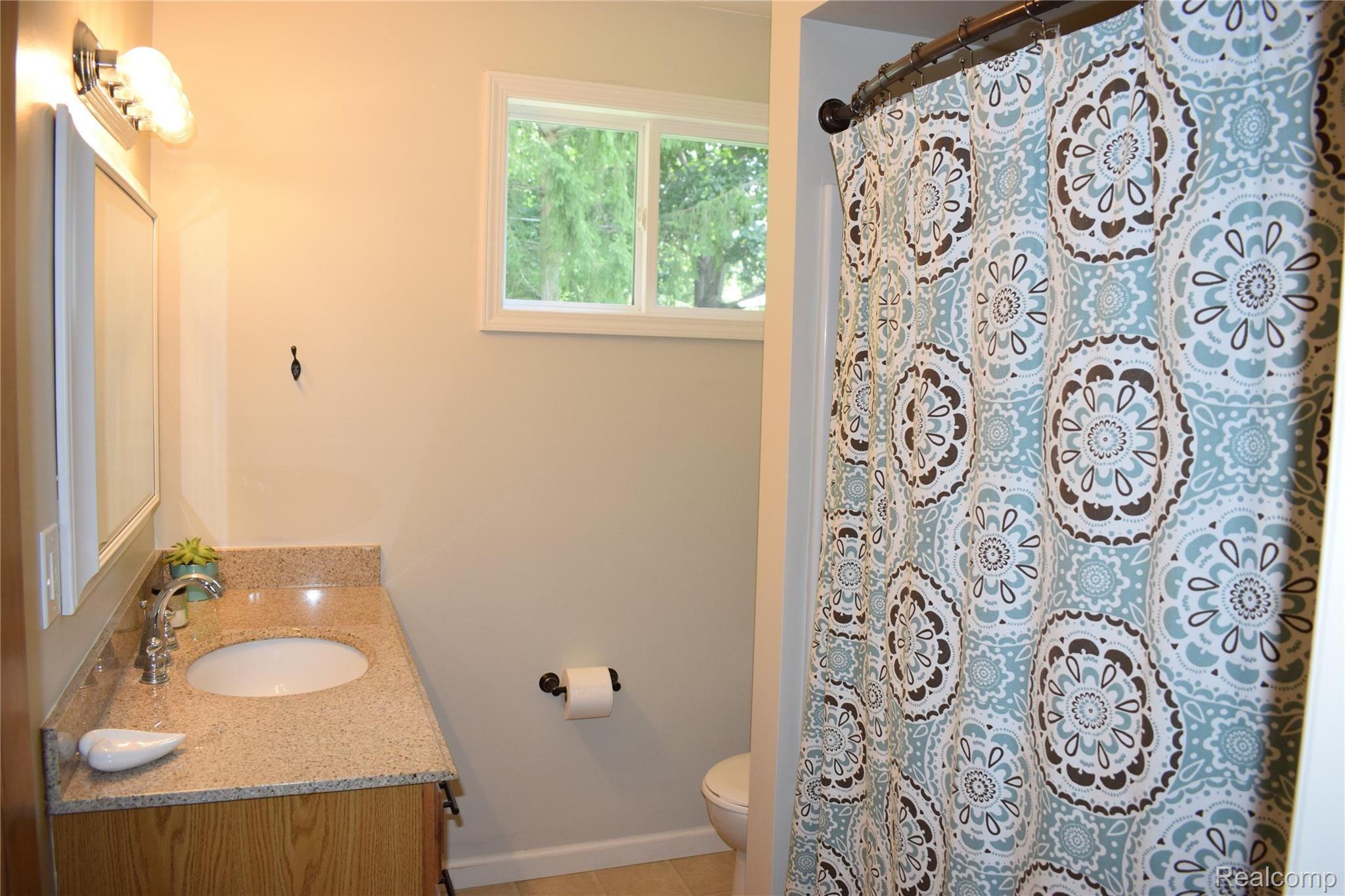 803 North Road Fenton, MI 48430 - Photo 22 of 24 22.JPG