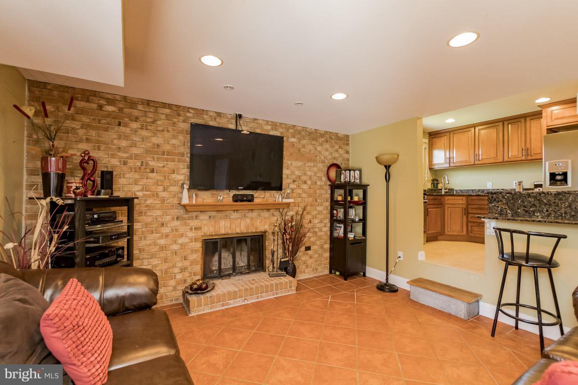 5 Vicky Court Baltimore, MD 21236 - Photo 11 of 30 With Fireplace