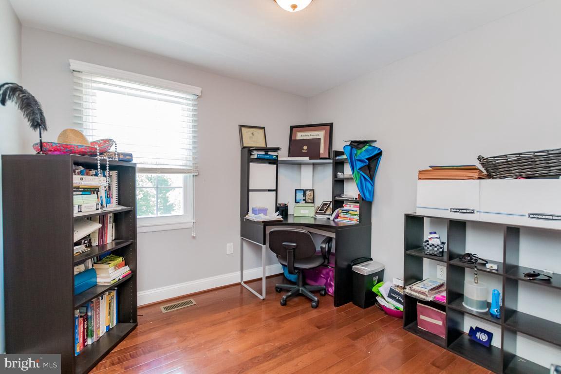 5 Vicky Court Baltimore, MD 21236 - Photo 27 of 30 Bedrom/Office