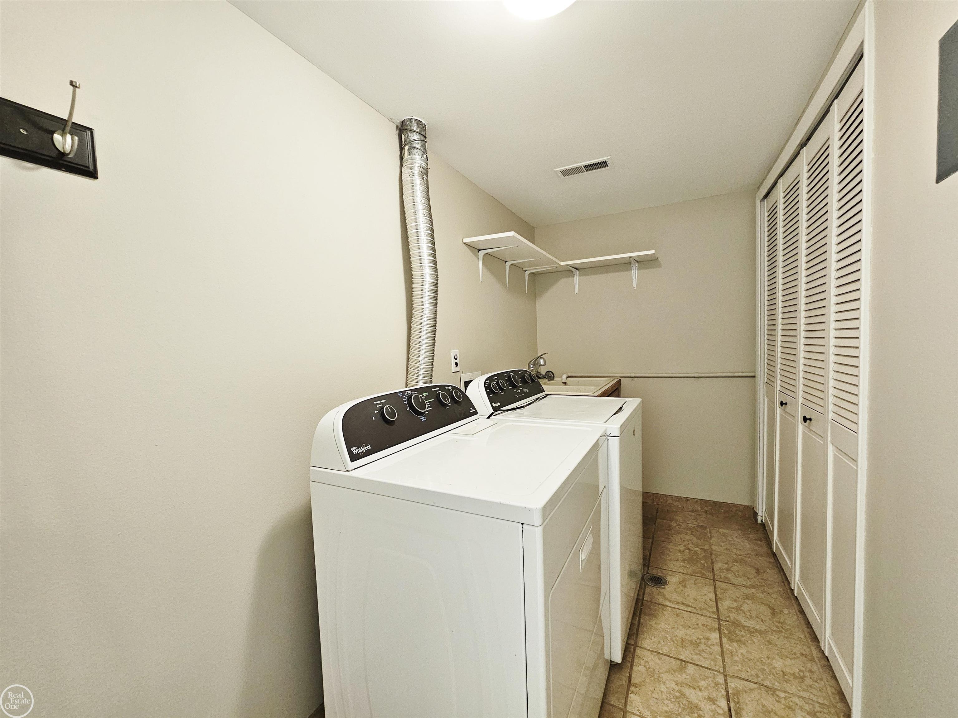1693 Riverside Drive, Unit 6 Rochester, MI 48309 - Photo 25 of 30 50174785-82bf1fba-d77e-454d-825b-4b005a180aeb.JPG