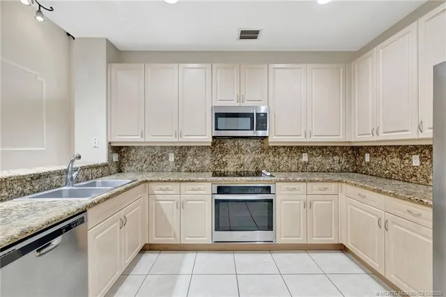 $749,900 | 2408 Southwest Island Creek Trail, Palm City, FL 34990