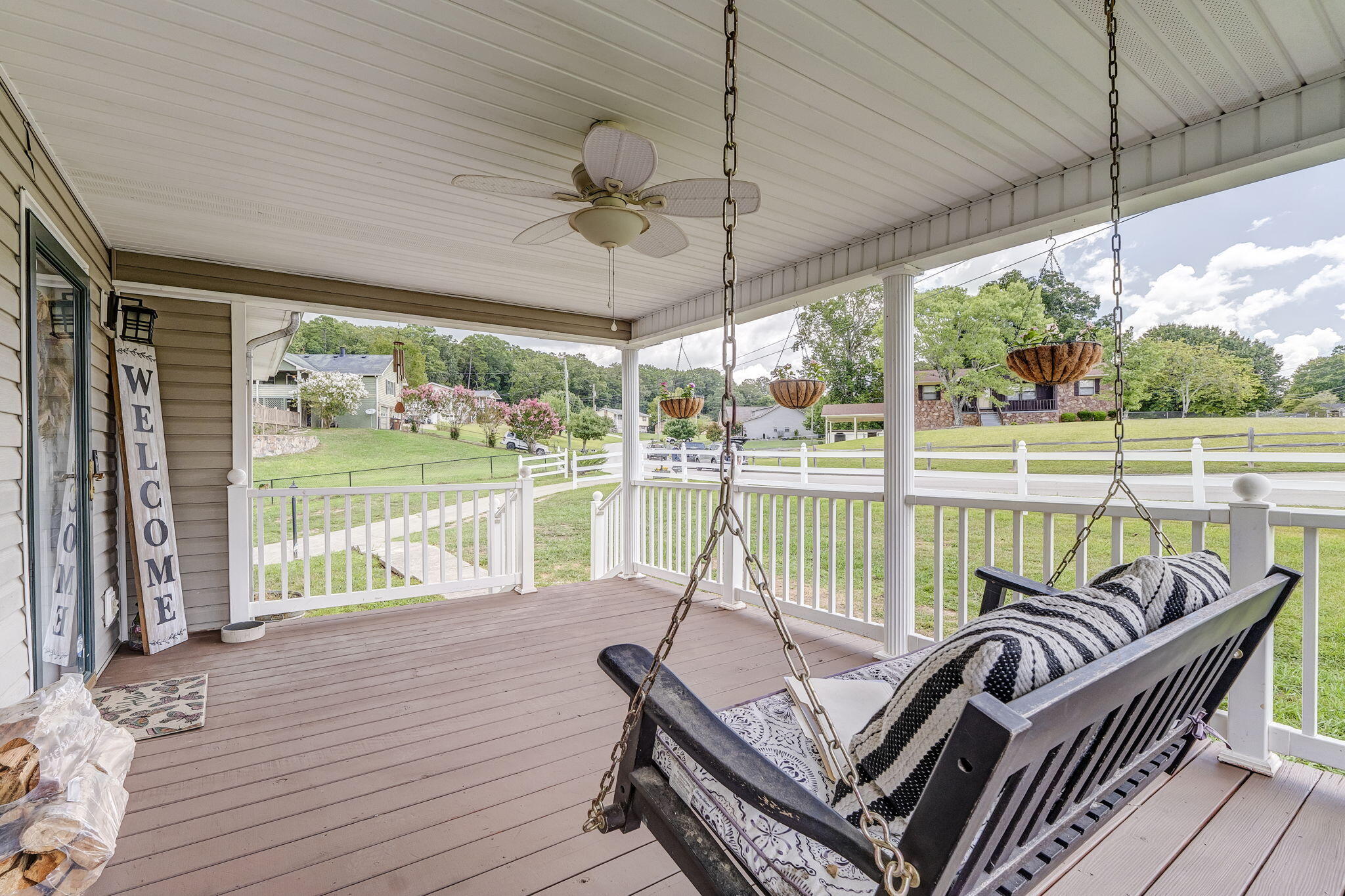 15 Pine Street Ringgold, GA 30736 - Photo 5 of 27 front porch 2 15