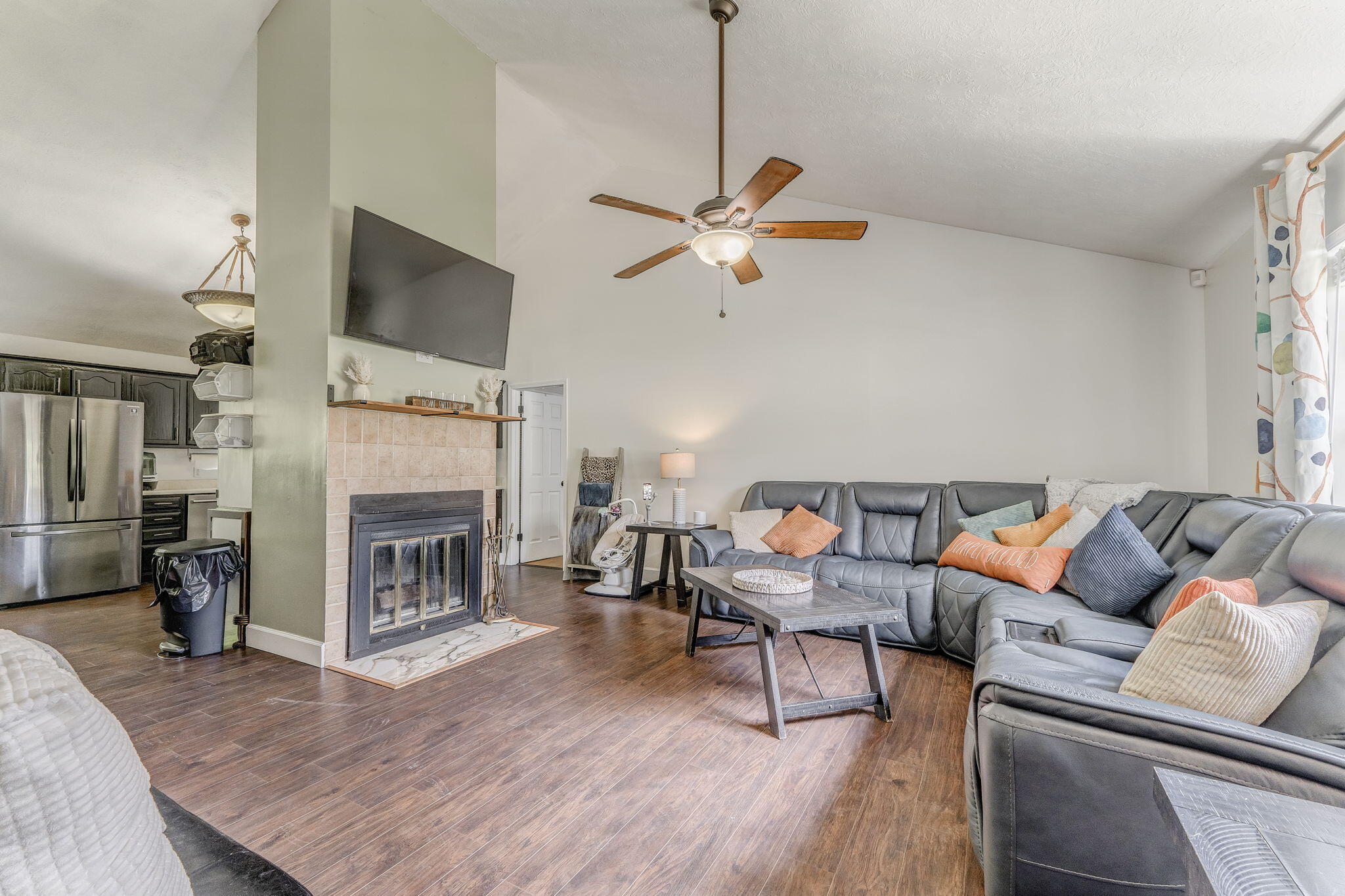 15 Pine Street Ringgold, GA 30736 - Photo 6 of 27 living room 2 15