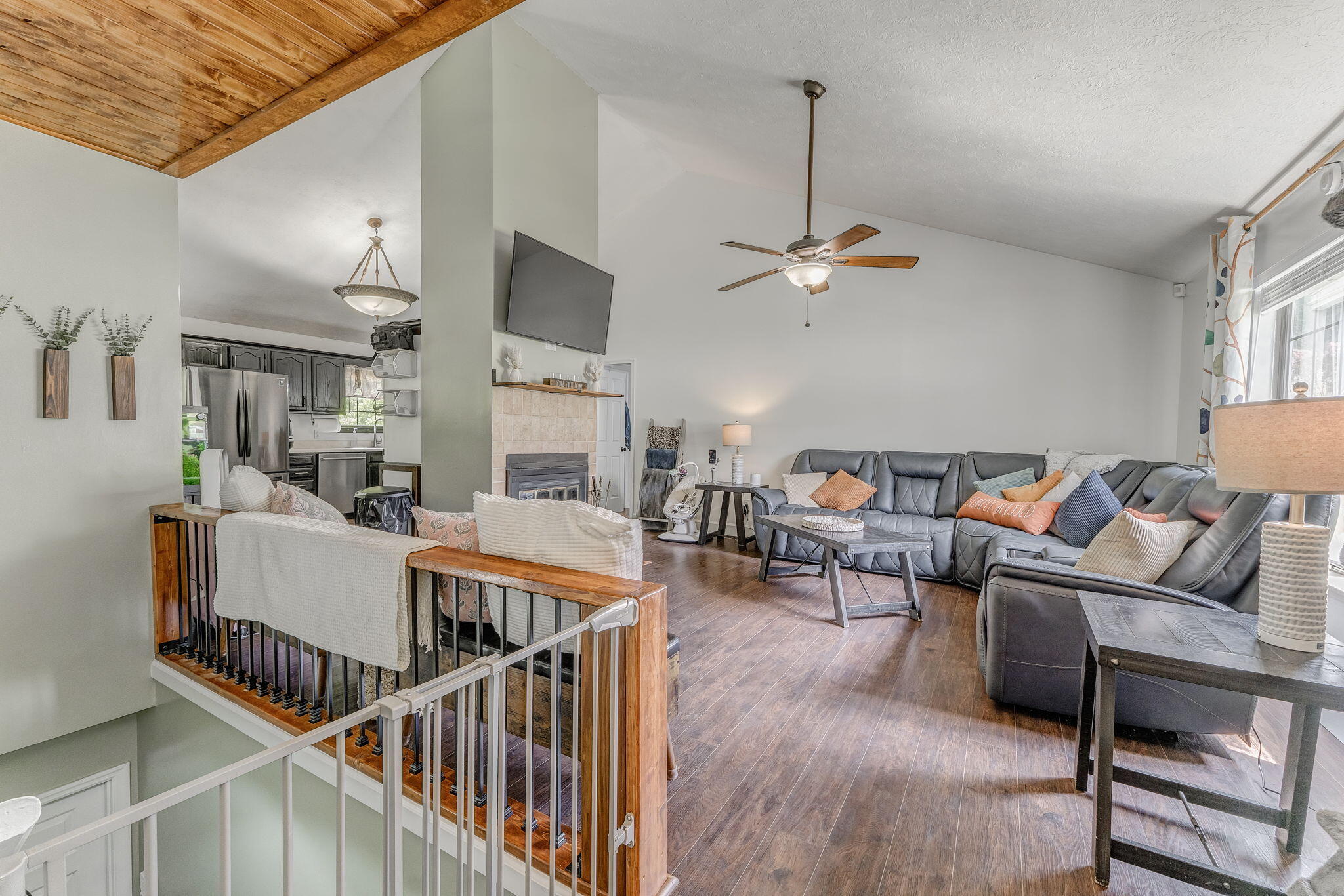 15 Pine Street Ringgold, GA 30736 - Photo 8 of 27 Living room 3 15