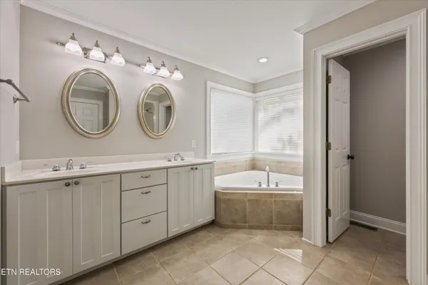 $849,400 | 865 Stonegate Way, Townsend, TN 37882