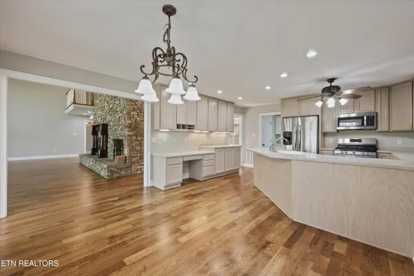 $849,400 | 865 Stonegate Way, Townsend, TN 37882