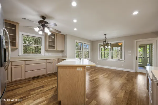 $849,400 | 865 Stonegate Way, Townsend, TN 37882