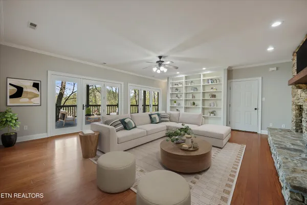 $849,400 | 865 Stonegate Way, Townsend, TN 37882