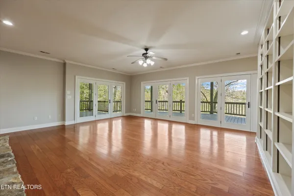 $849,400 | 865 Stonegate Way, Townsend, TN 37882