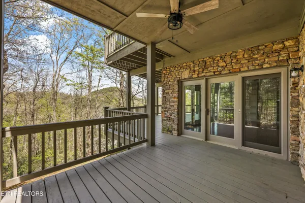 $849,400 | 865 Stonegate Way, Townsend, TN 37882