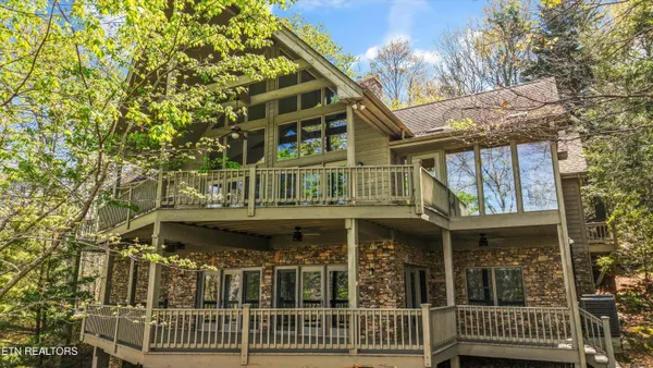 $849,400 | 865 Stonegate Way, Townsend, TN 37882