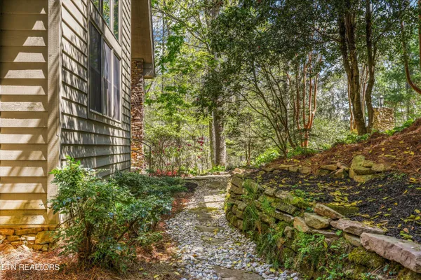 $849,400 | 865 Stonegate Way, Townsend, TN 37882