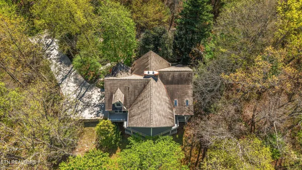 $849,400 | 865 Stonegate Way, Townsend, TN 37882